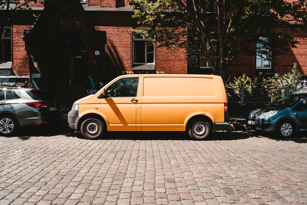 Van deadlocks vs. slamlocks: which one is right for your business?